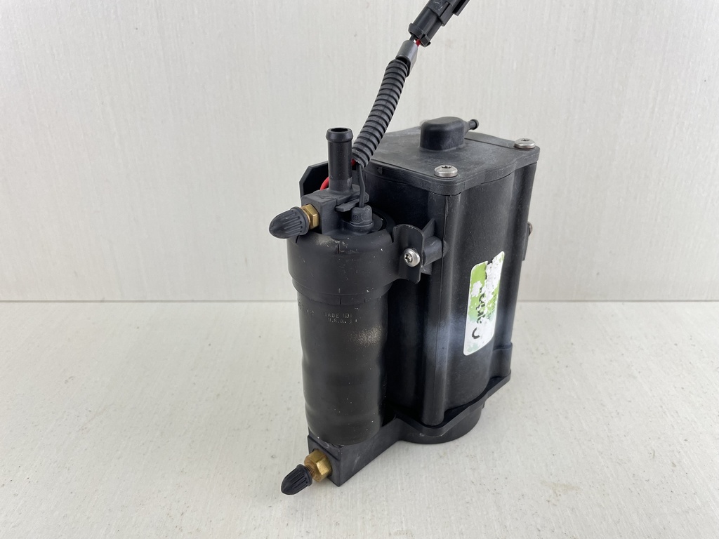 2011 Evinrude 75 90 HP Etec Fuel Pump Vapor Separator VST 5010818