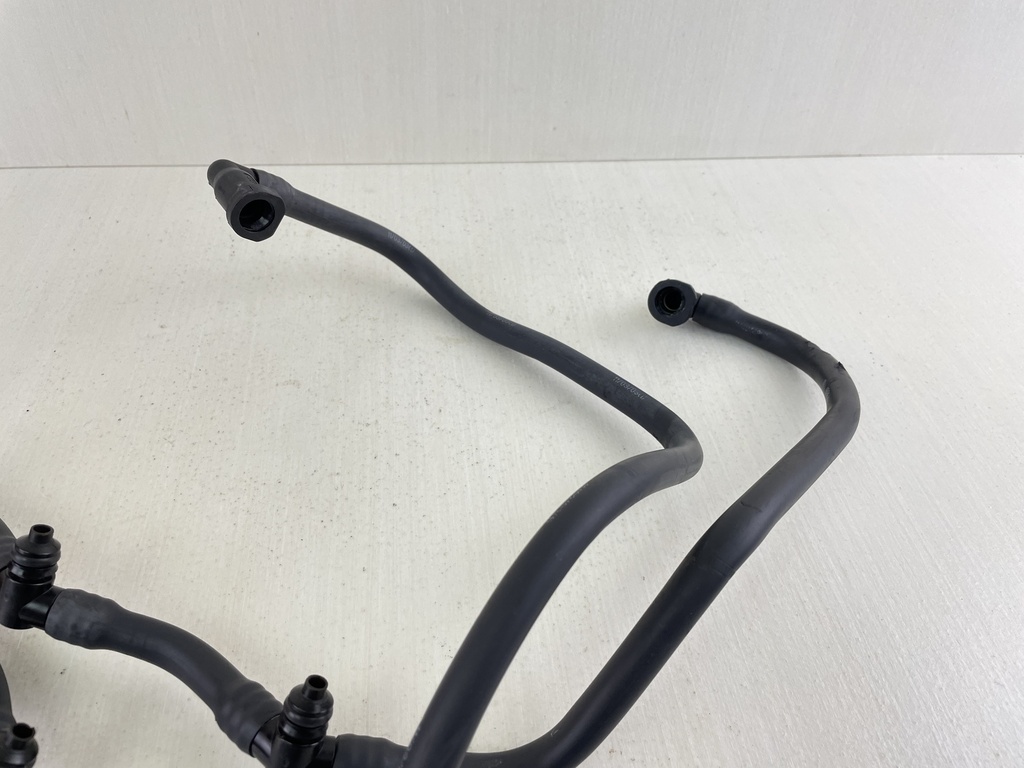 2004-05 Evinrude 75 90 HP 2 Stroke Etec Fuel Supply Return Line 5005348