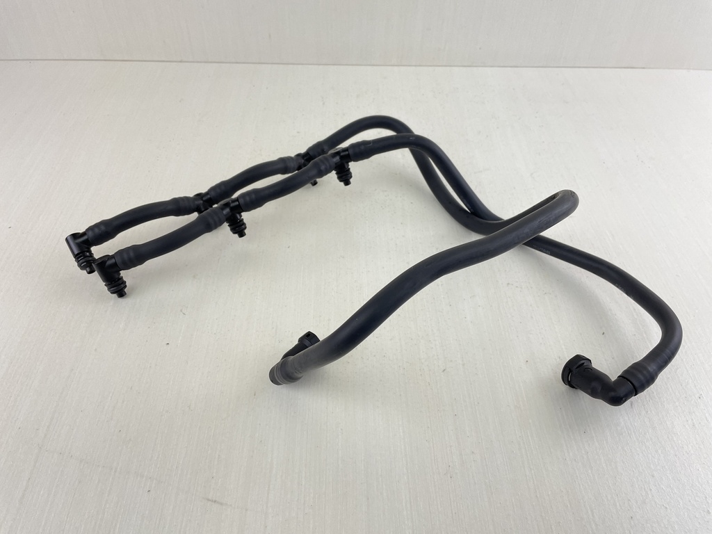 2004-05 Evinrude 75 90 HP 2 Stroke Etec Fuel Supply Return Line 5005348