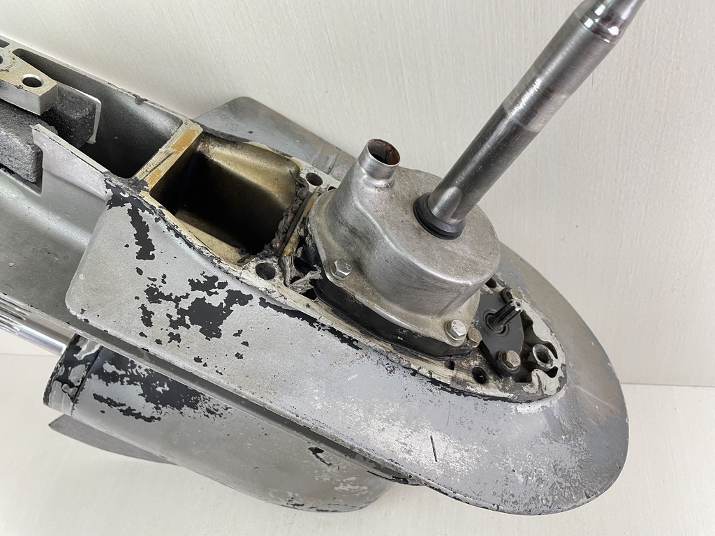 1997 Honda 75 90 HP 4 Stroke Outboard Long Lower Unit Gear Case 41100-ZW1-003ZA