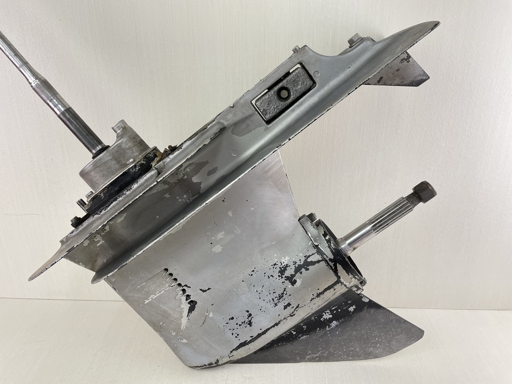 1997 Honda 75 90 HP 4 Stroke Outboard Long Lower Unit Gear Case 41100-ZW1-003ZA