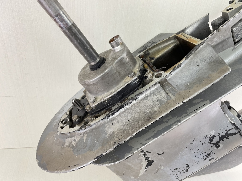 1997 Honda 75 90 HP 4 Stroke Outboard Long Lower Unit Gear Case 41100-ZW1-003ZA