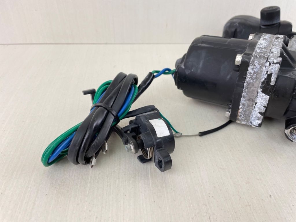 OMC Johnson Evinrude Hydraulic Power Trim And Tilt Assembly 60HP - 300HP