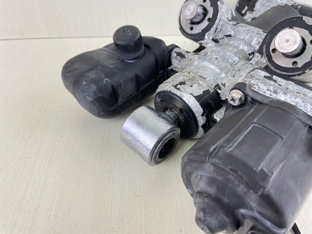 OMC Johnson Evinrude Hydraulic Power Trim And Tilt Assembly 60HP - 300HP