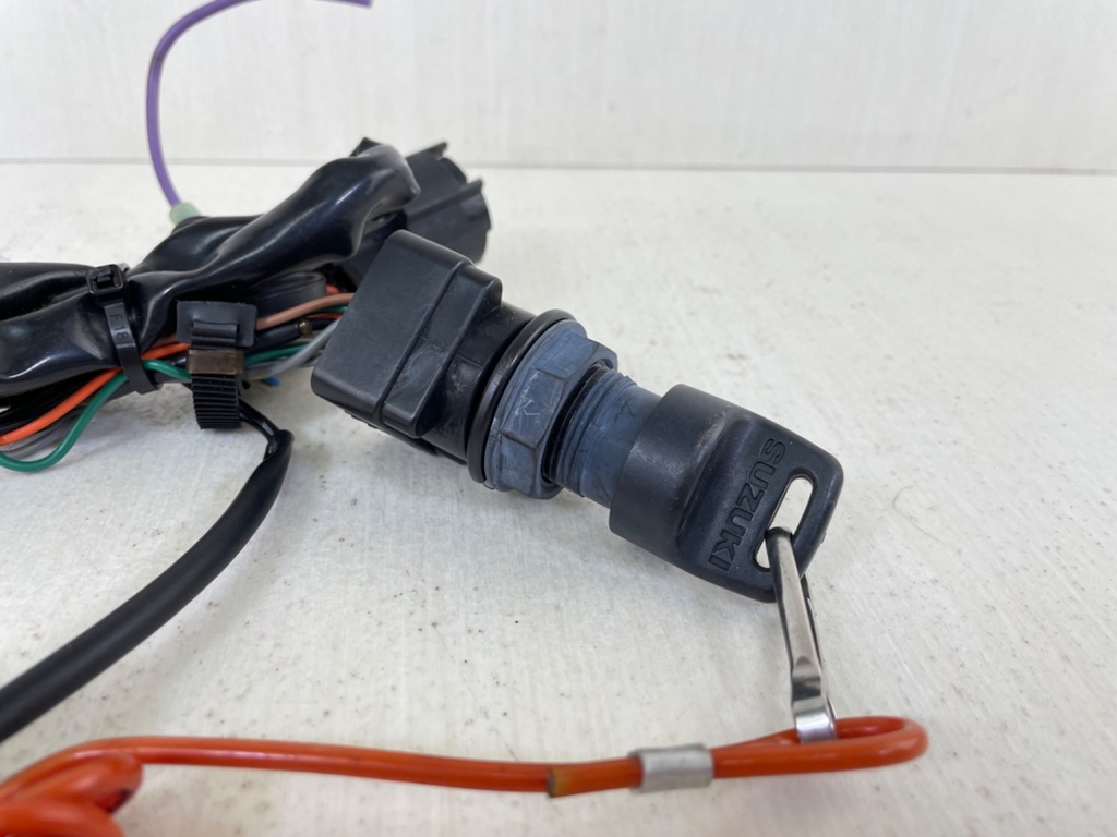 Suzuki Outboard Outboard Key Switch Assembly With Key - 8 Pin