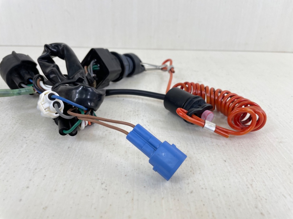 Suzuki Outboard Outboard Key Switch Assembly With Key - 8 Pin