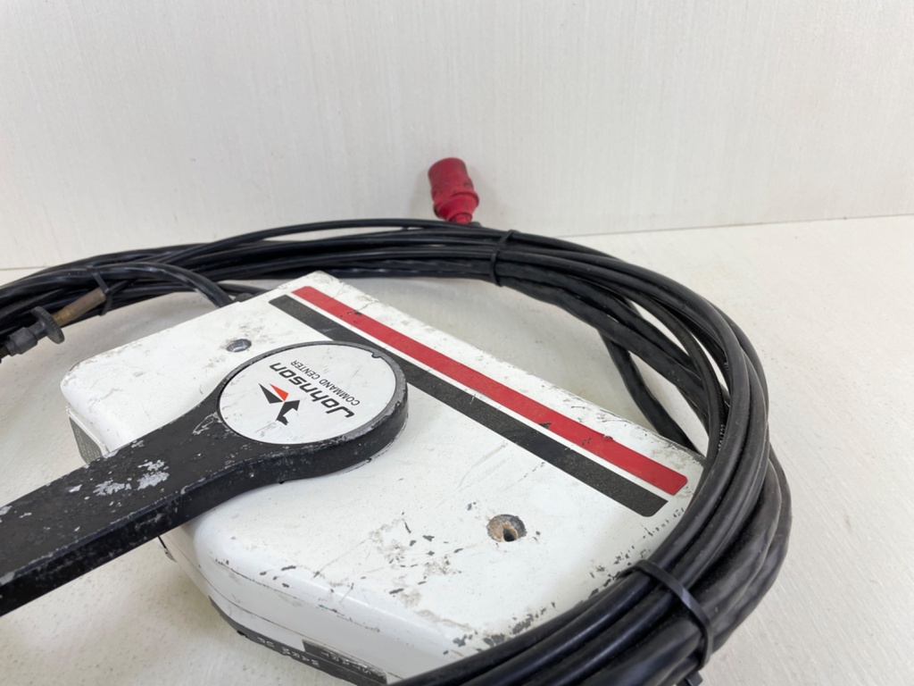 Johnson OMC Command Center Side Mount Control Box With 15’ Cables