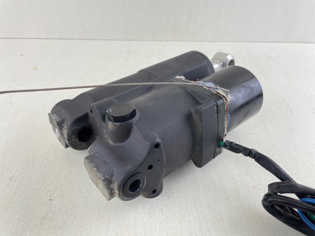 Evinrude 40 50 60 HP Etec Power Trim Tilt Unit Assembly 5005441 0769369