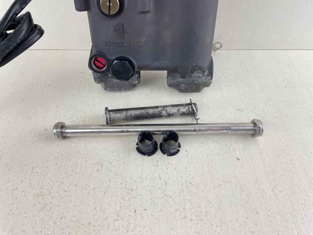 Evinrude 40 50 60 HP Etec Power Trim Tilt Unit Assembly 5005441 0769369