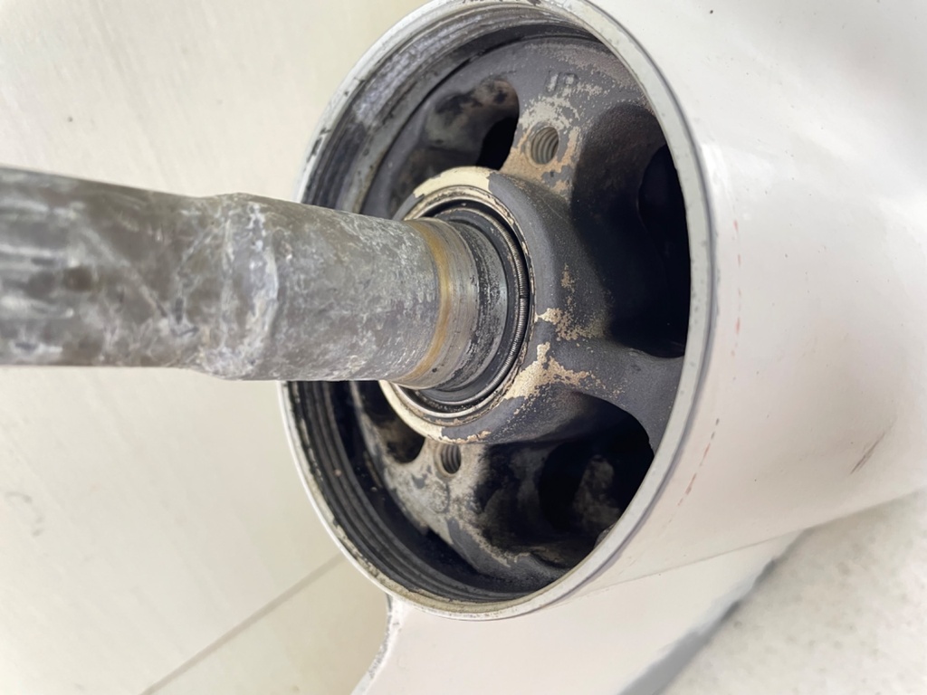 Evinrude 40 50 60 HP Etec Outboard Long Lower Unit Gear Case 5009364