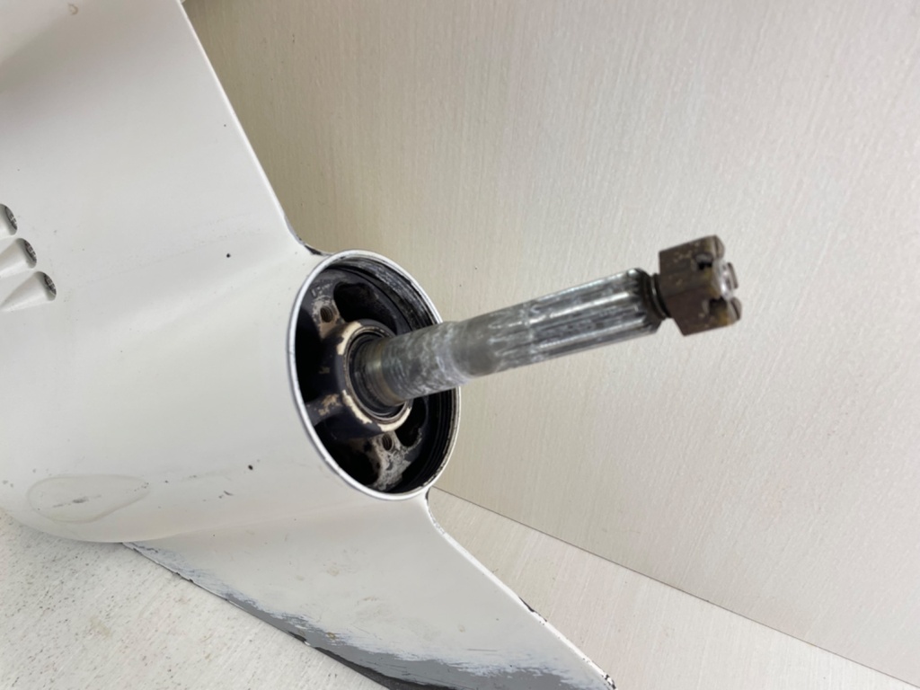 Evinrude 40 50 60 HP Etec Outboard Long Lower Unit Gear Case 5009364