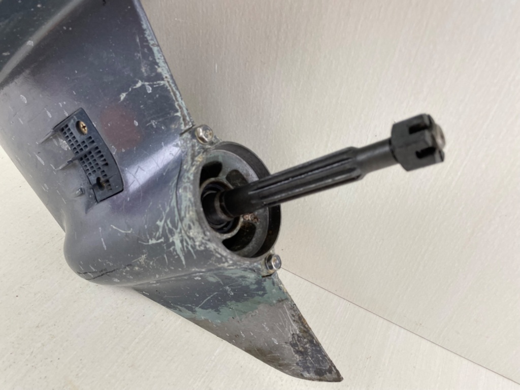 1994+ Yamaha 20 25 HP 2 Stroke Outboard Long Lower Unit Gear Case 6L2-45300-12-4D