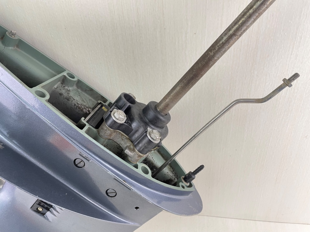 1995-2001 Yamaha 30HP 2 Stroke Outboard Long Lower Unit Gear Case 6J8-45300-14-4D