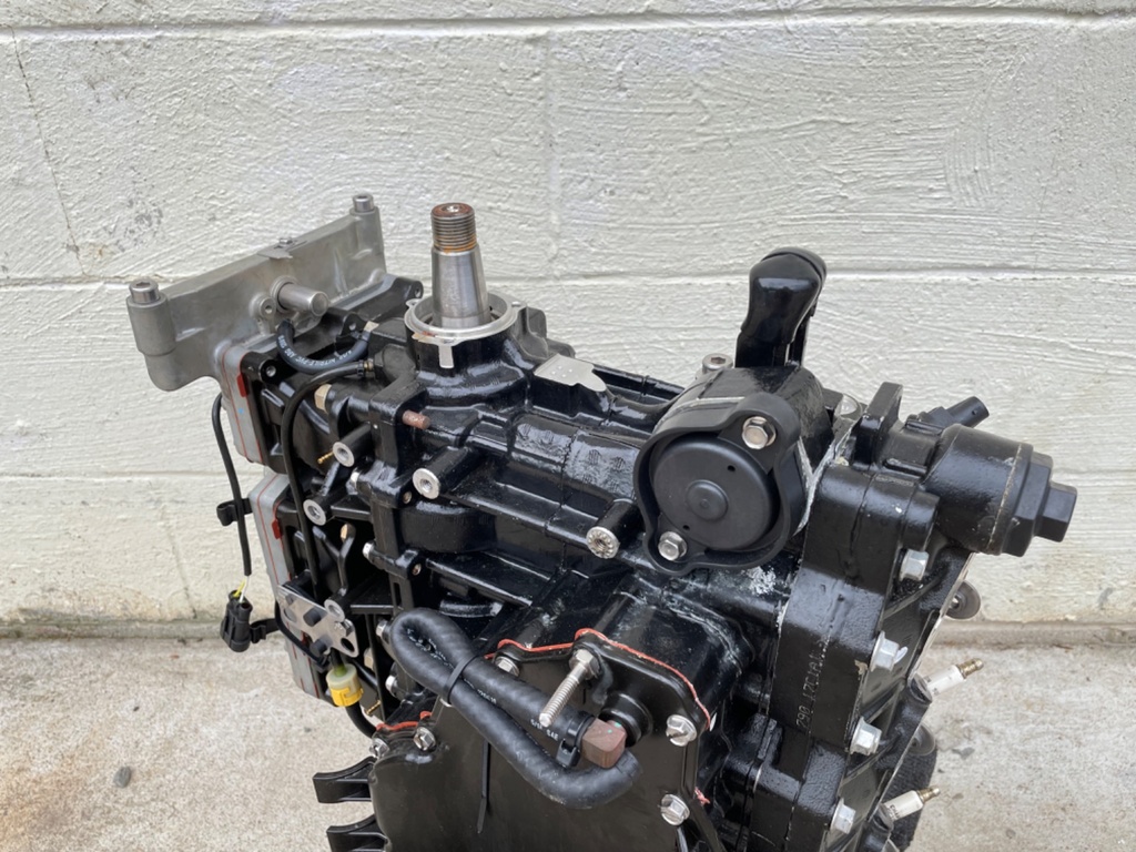 2008+ Evinrude 75 90 HP Etec Outboard Powerhead Crankcase Assembly 5007398