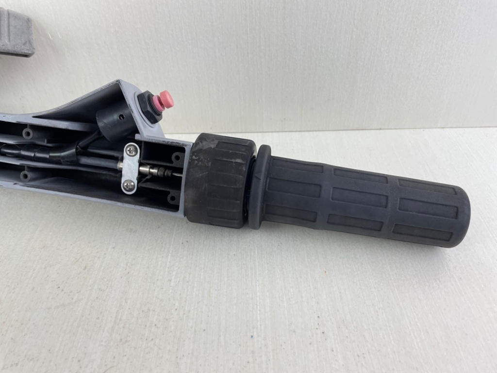 2001-07 Honda 8 9.9 HP 4 Stroke Outboard Tiller Handle Assembly 53110-ZW9-010ZA