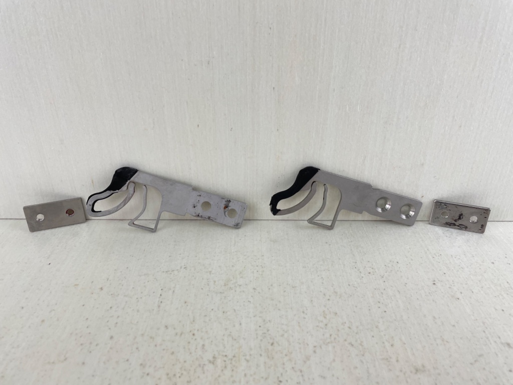 Evinrude 40 50 60 HP Etec Outboard Top Cowling Latch Set 0350966