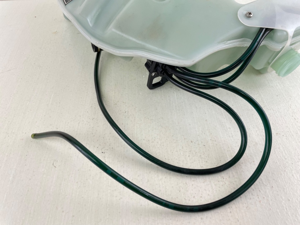 Evinrude 50HP Etec Outboard 5007951 Oil Tank With Oil Pump 5007950