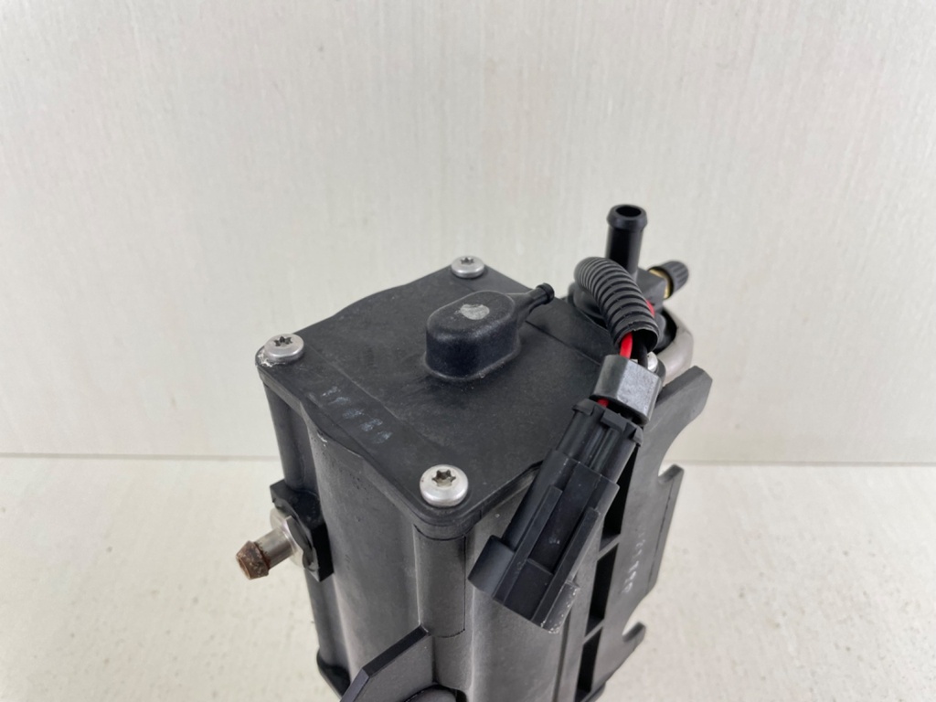 2006+ Evinrude 40 50 60 75 90 HP Etec Outboard Fuel Pump Vapor Separator Tank 5009033