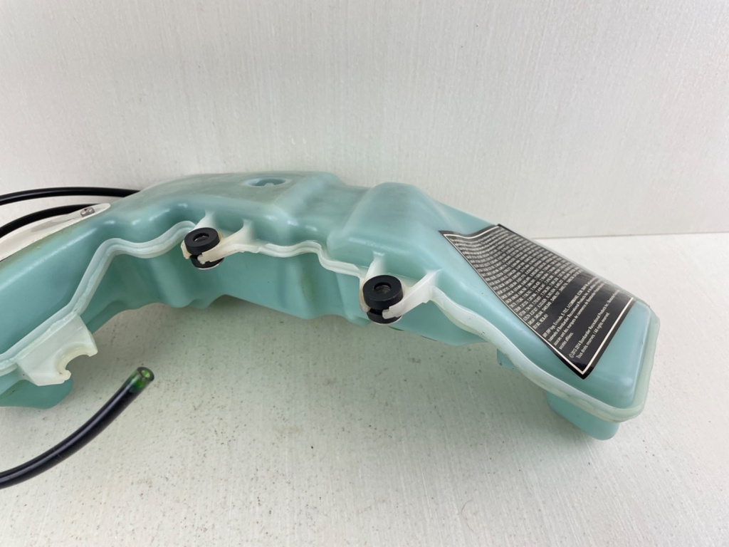 Evinrude 40 50 60 HP Etec Outboard 5007951 Oil Tank With Oil Pump 5007950