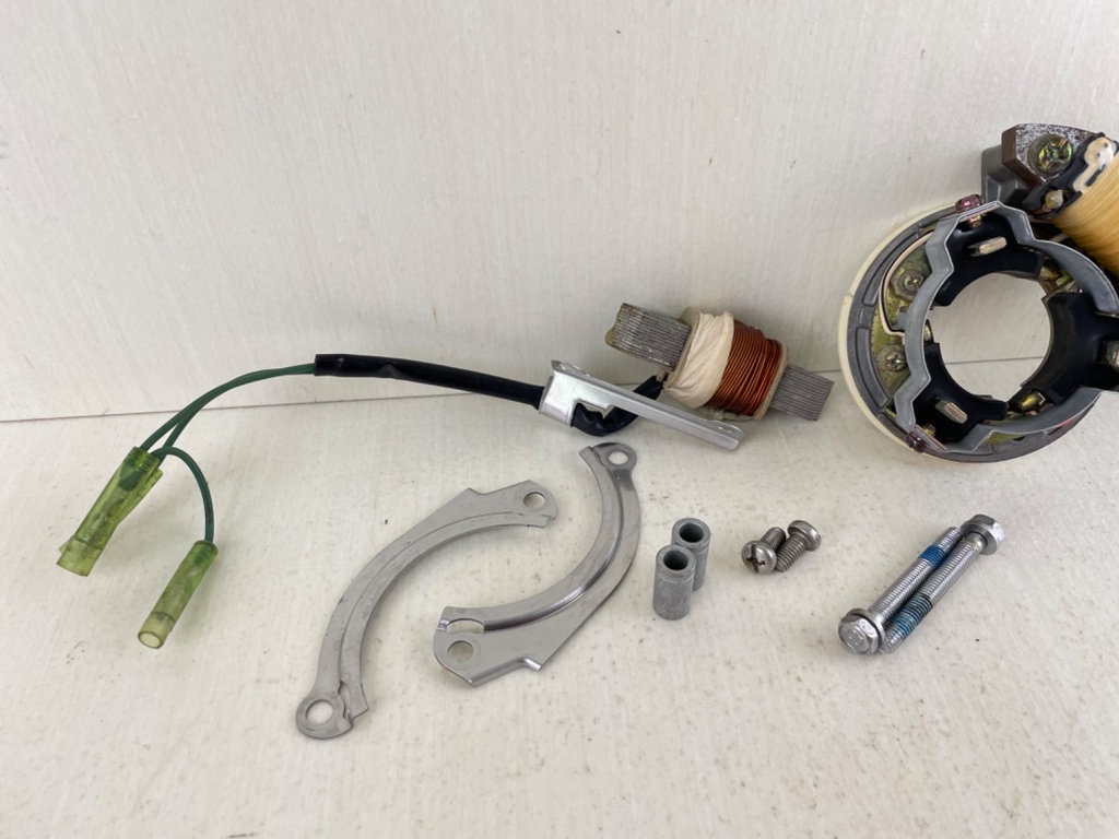 1999-2002 Yamaha 25 30 HP 2 Stroke Outboard Stator Coil Assembly 6H4-85510-F1-00