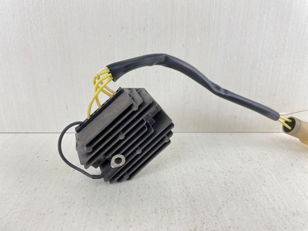 1999-10 Suzuki DF 40 50 HP 4 Stroke Outboard Rectifier Regulator 32800-87J00