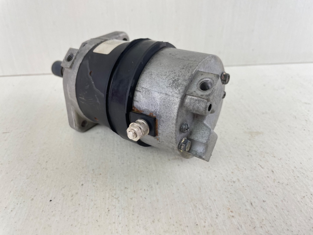 2000 Suzuki 50HP 4 Stroke Outboard Starter Motor Assembly 31100-87J00
