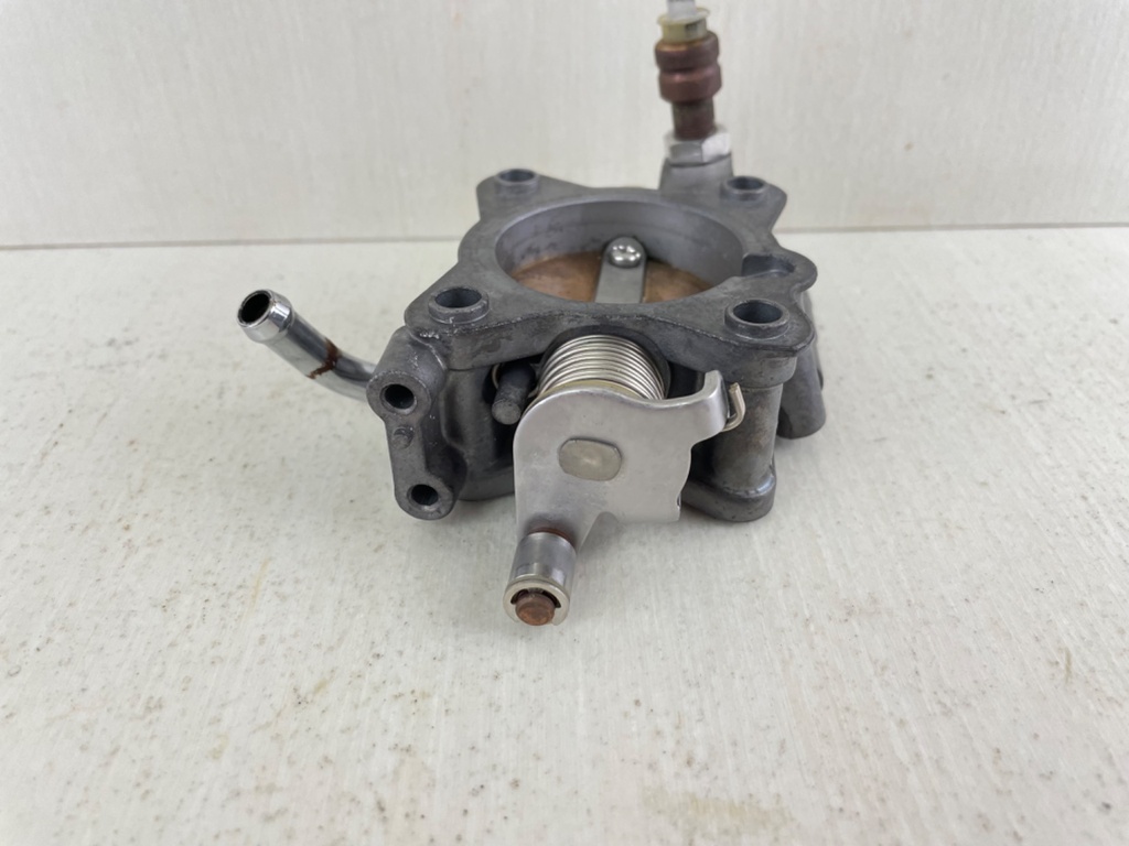 1999 Suzuki DF 50 HP 4 Stroke Outboard Throttle Body Assembly 13300-87J00