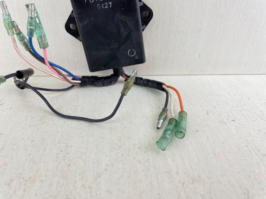 1997 Yamaha 9.9HP Outboard 2 Stroke CDI Unit Assembly 6G8-85540-22-00