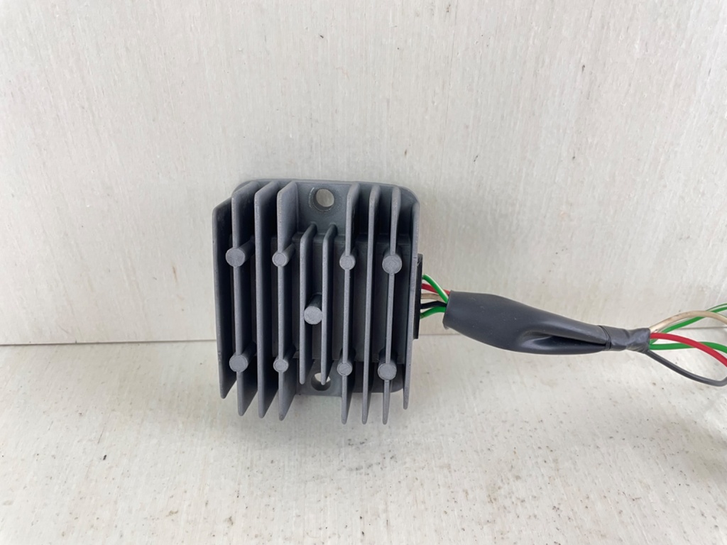 1997 Yamaha 9.9HP 2 Stroke Outboard Rectifier Regulator Assembly 6G8-81960-00-00