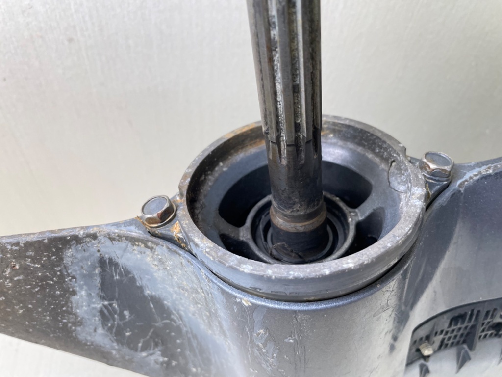 2011 Yamaha 25HP 4 Stroke Outboard L Lower Unit Gear Case RH 65W-45300-11-4D  