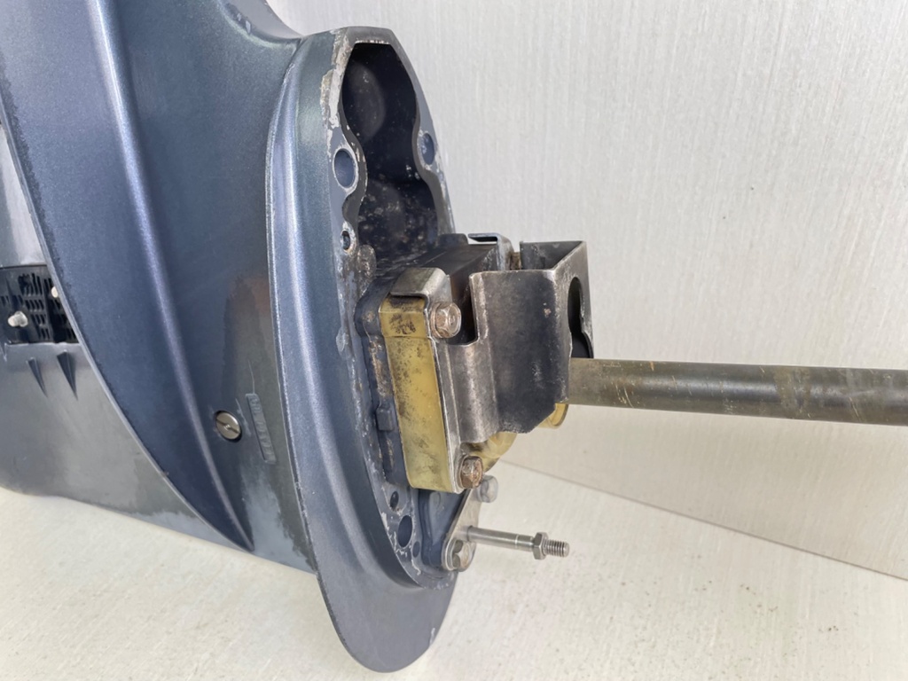 2011 Yamaha 25HP 4 Stroke Outboard L Lower Unit Gear Case RH 65W-45300-11-4D  