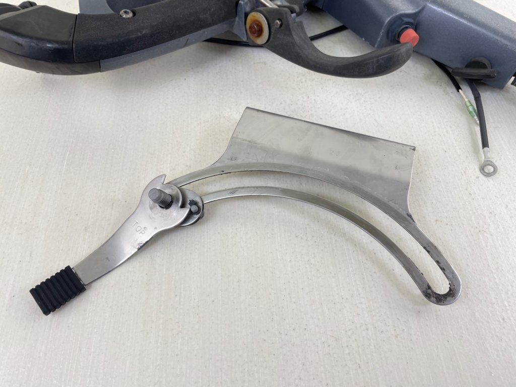 2010 Yamaha 25HP 4 Stroke Outboard Tiller Handle Steering Setup 6BP-W0084-00-4D  