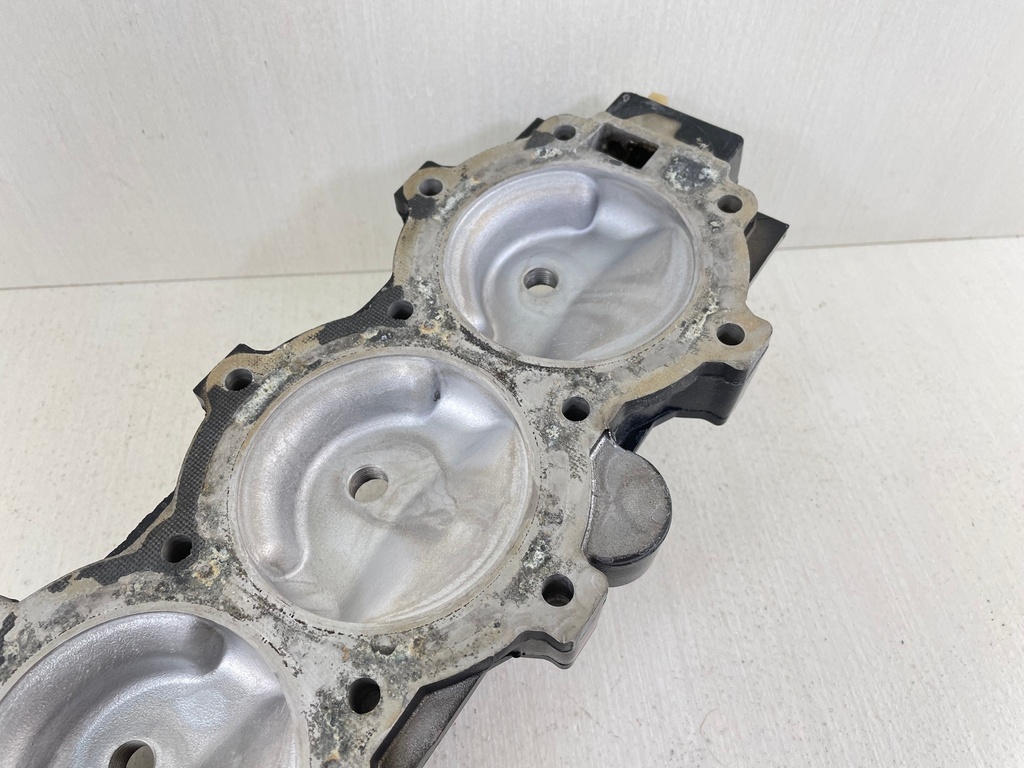 1995 Mercury 120HP 2 Stroke Force Outboard Cylinder Head 819777T4