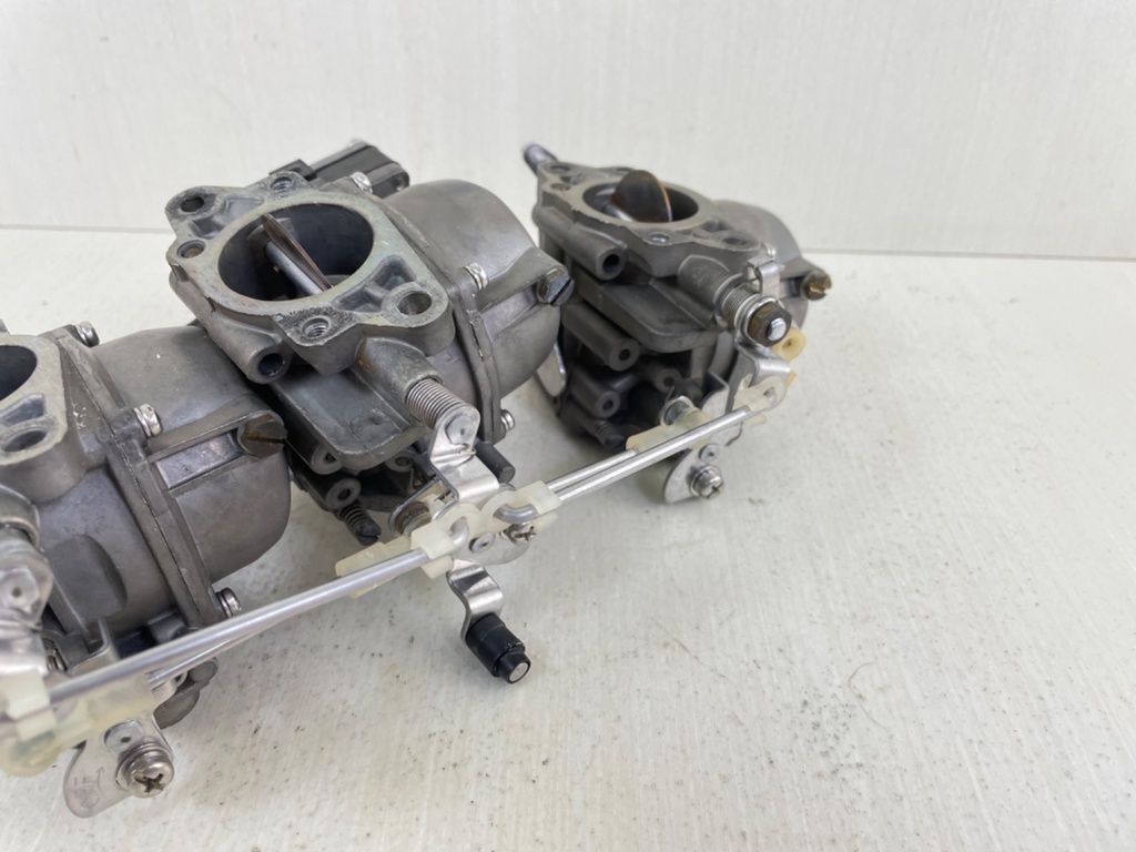 97-2002 Yamaha 25HP 2 Stroke Outboard Carburetor Assembly Set 1 2 3 