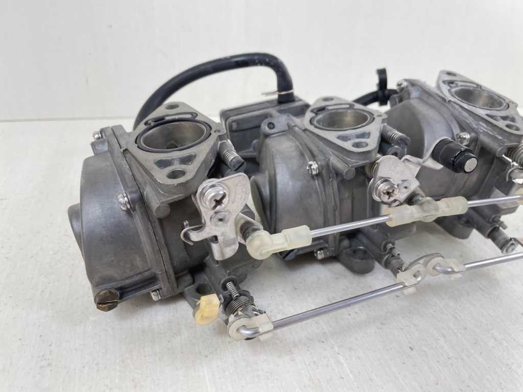 97-2002 Yamaha 25HP 2 Stroke Outboard Carburetor Assembly Set 1 2 3 