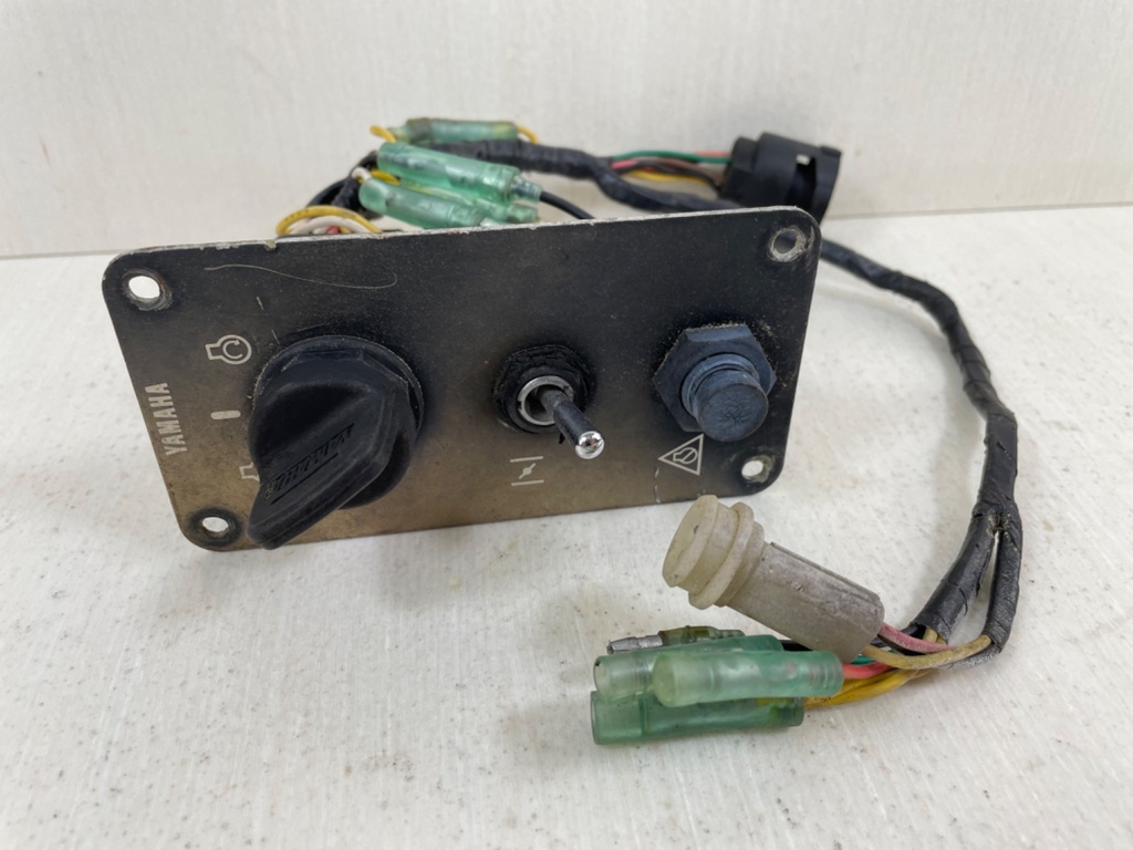 Yamaha Outboard Single Engine Key Switch With Key - Used