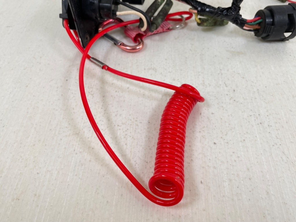 Yamaha Single Engine Outboard Key Switch Assembly With Key 704-82570-13-00