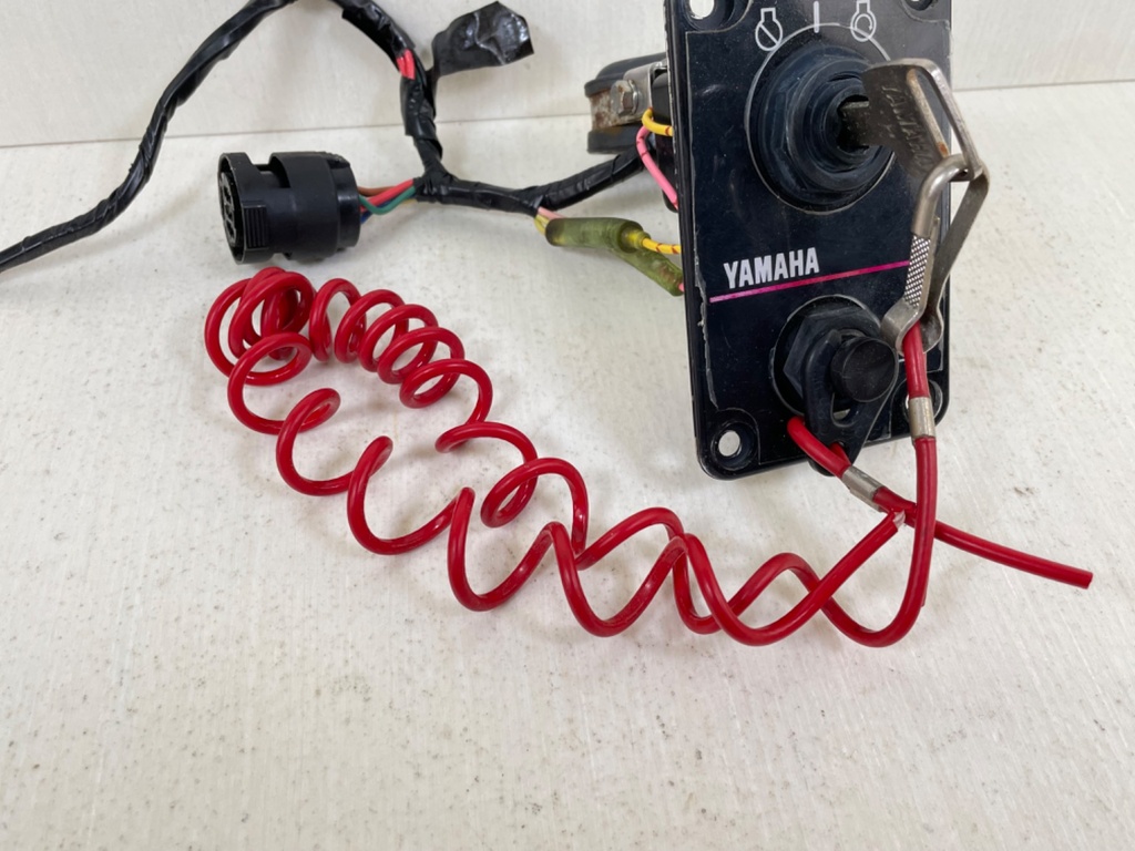 Yamaha Single Engine Key Switch Assembly Panel With Key 704-82570-13-00