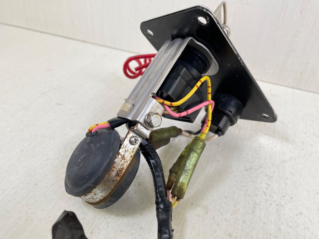 Yamaha Single Engine Key Switch Assembly Panel With Key 704-82570-13-00