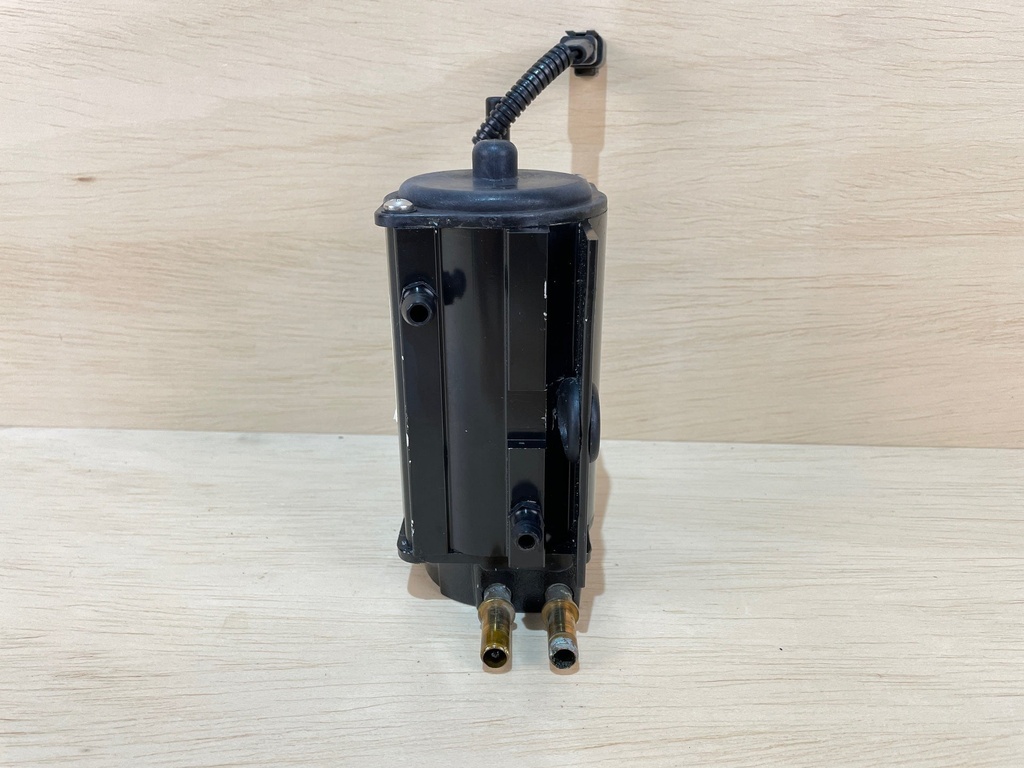 2004 Evinrude Ficht 225HP Fuel Pump VST Assembly 5004429