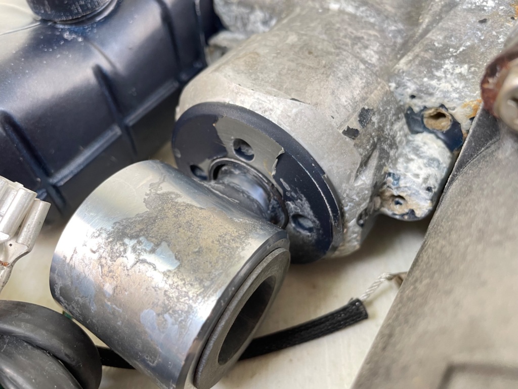 90HP - 300HP Evinrude Johnson BRP Power Trim & Tilt Unit Assembly