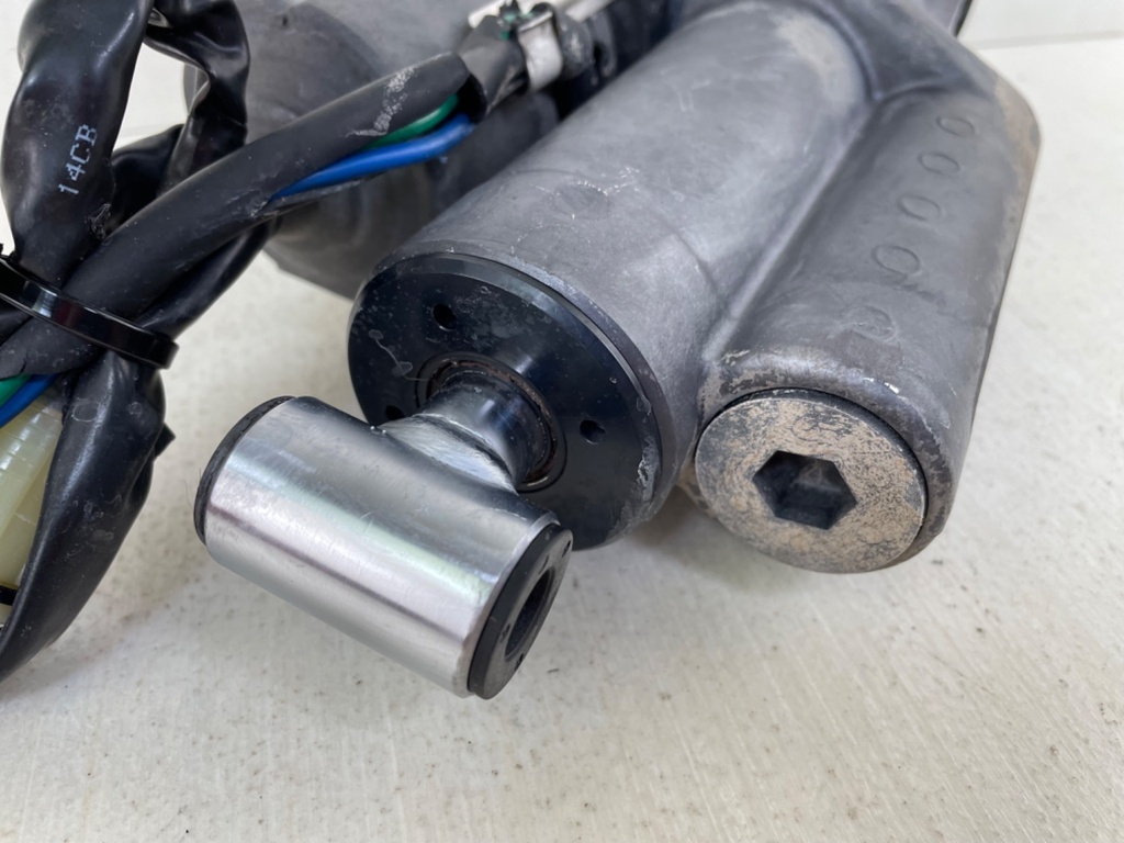 56000-ZV5-823ZA Honda 40 45 50 HP 4 Stroke Outboard Power Trim Tilt Unit 97-03