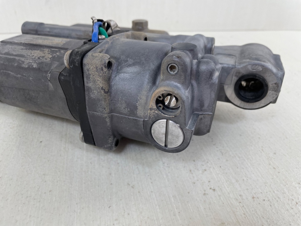 56000-ZV5-823ZA Honda 40 45 50 HP 4 Stroke Outboard Power Trim Tilt Unit 97-03