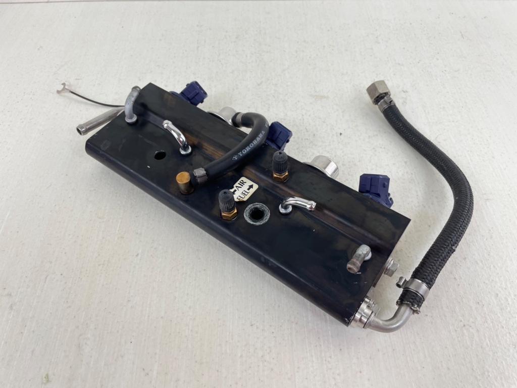 Nissan 50HP TLDI 2 Stroke Outboard Air Fuel Rail W/ Fuel Injectors 3T5100801