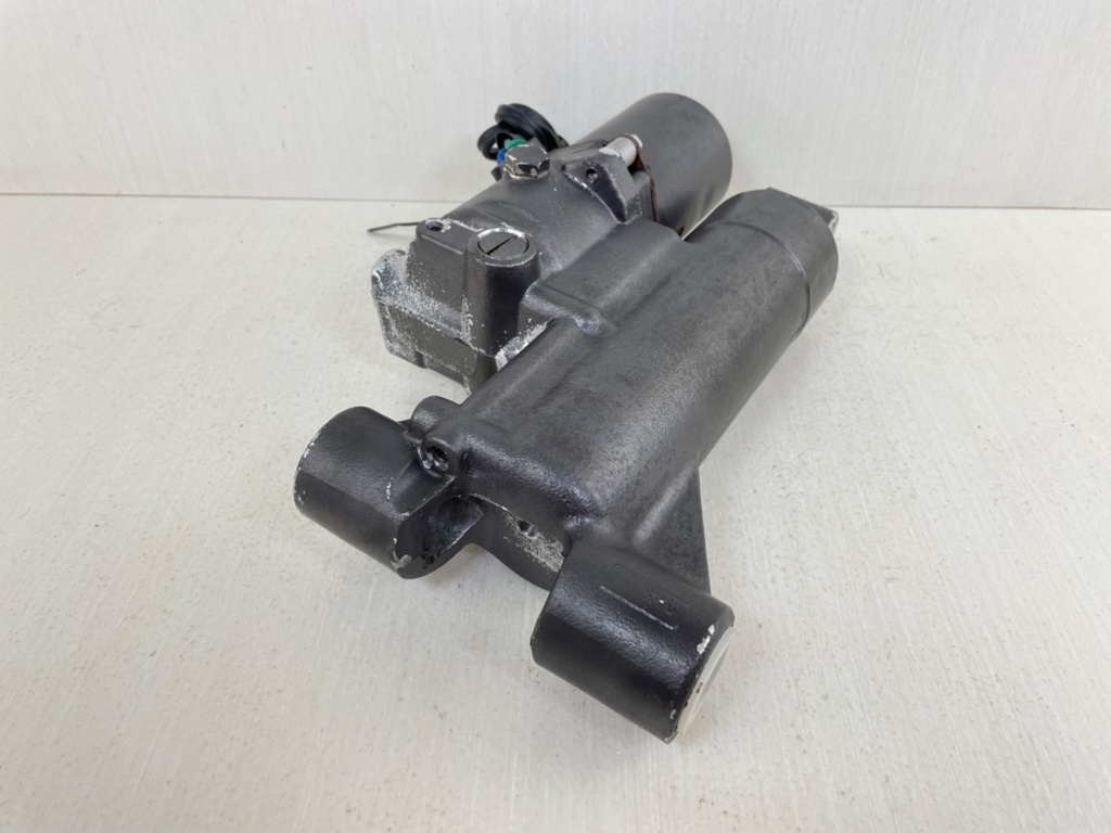 Nissan 40 50 HP 2 Stroke Outboard Power Trim Tilt Unit Assembly 3T5S771500