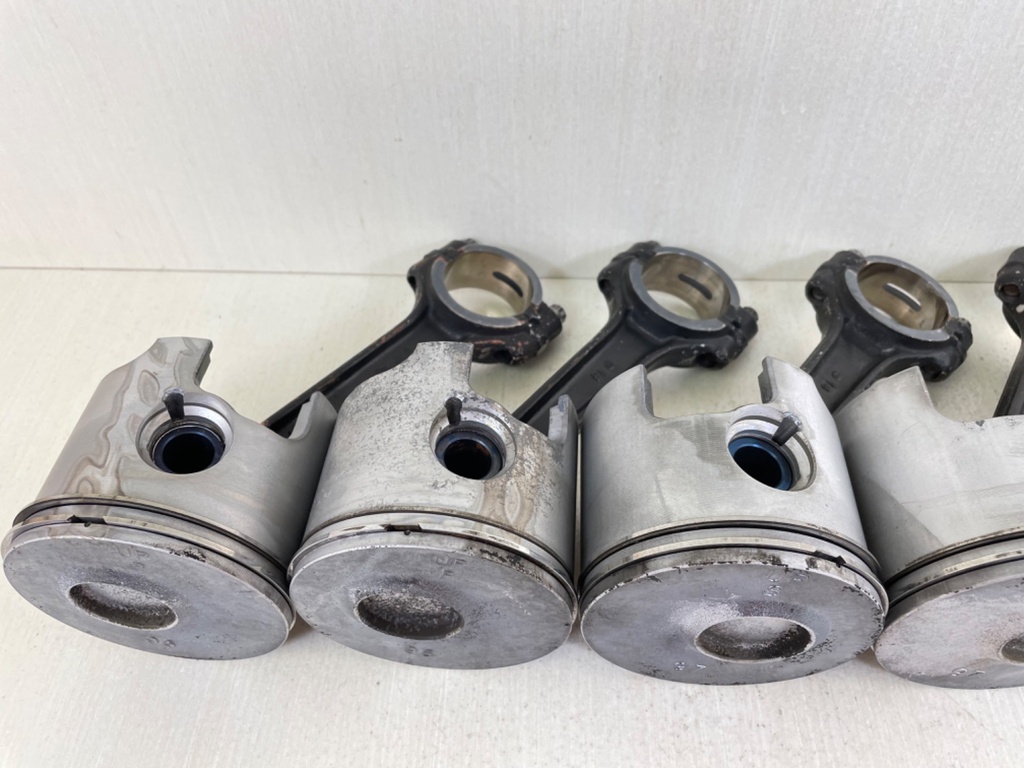 2000 Mercury 200HP Optimax 2 Stroke Starboard Port Piston & Rod Assembly Set 859297T2, 859296T2