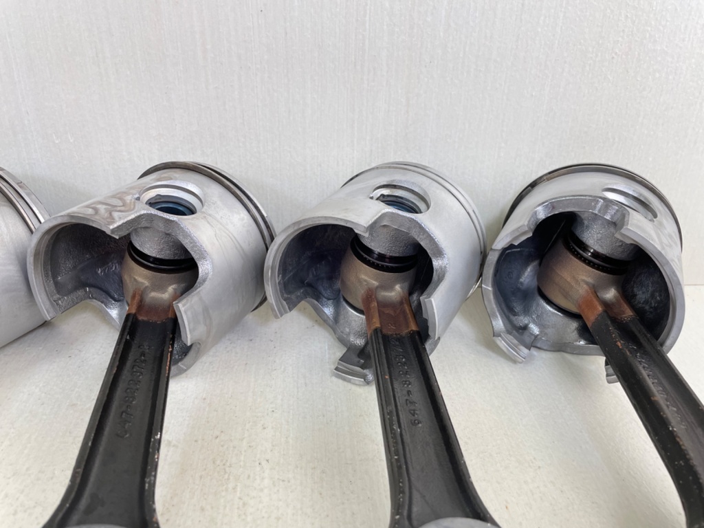 2000 Mercury 200HP Optimax 2 Stroke Starboard Port Piston & Rod Assembly Set 859297T2, 859296T2