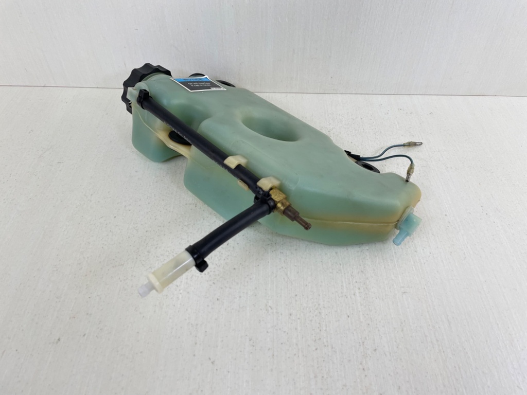 Mercury 200 225 250 300 HP 2 Stroke Outboard Oil Tank With Sensor 830889A4