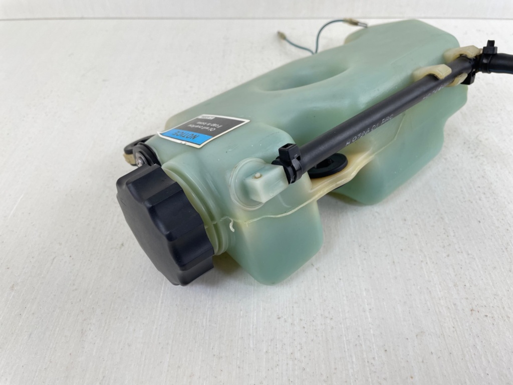 Mercury 200 225 250 300 HP 2 Stroke Outboard Oil Tank With Sensor 830889A4