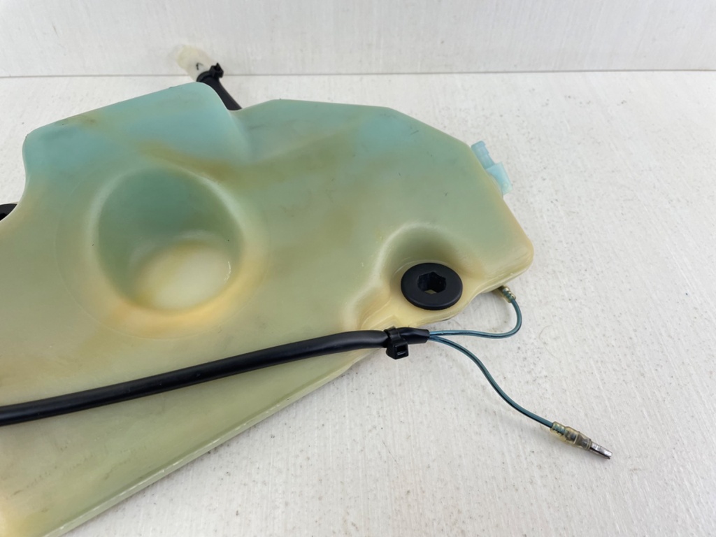 Mercury 200 225 250 300 HP 2 Stroke Outboard Oil Tank With Sensor 830889A4